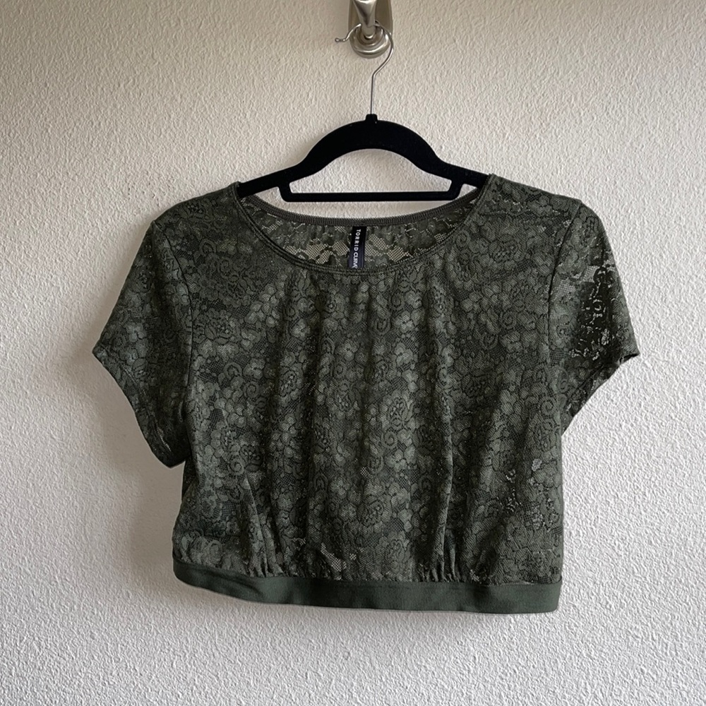 torrid Olive Lace Short Sleeve Cropped Tee